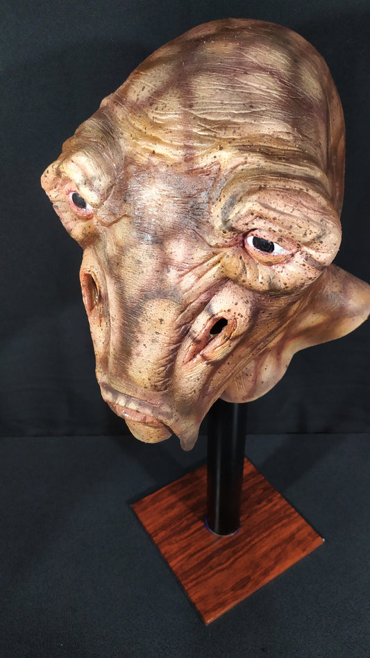 ELLO ASTY LATEX MASK