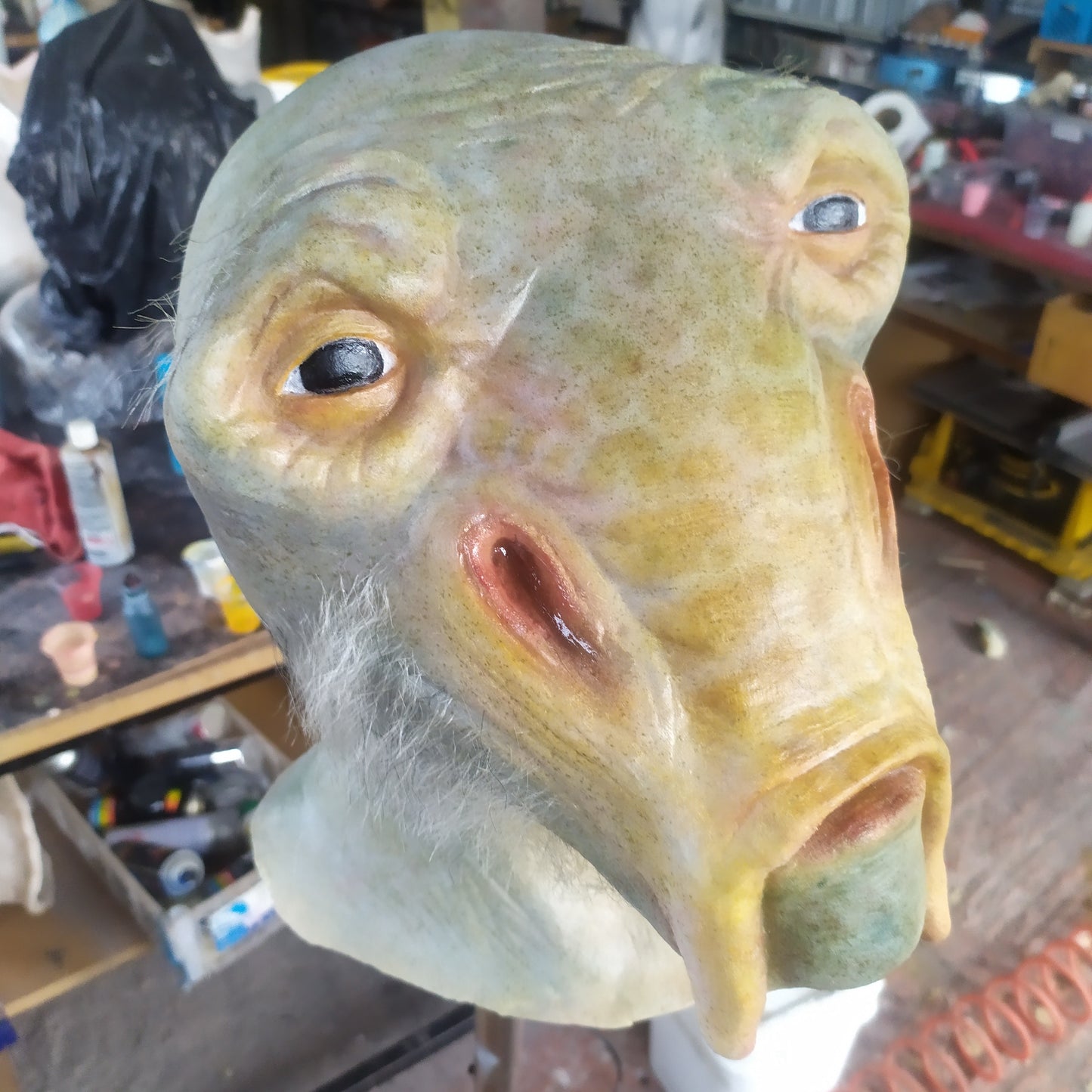 C AI TRENALLY LATEX MASK