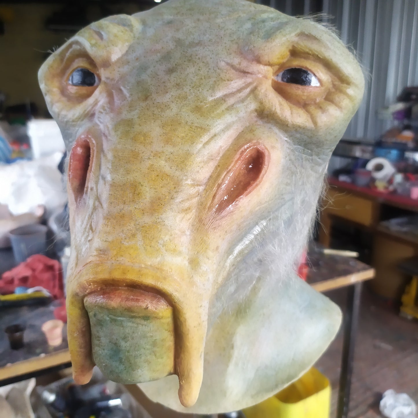 C AI TRENALLY LATEX MASK