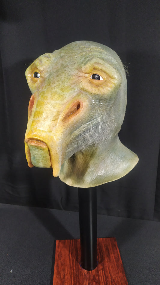 C AI TRENALLY LATEX MASK