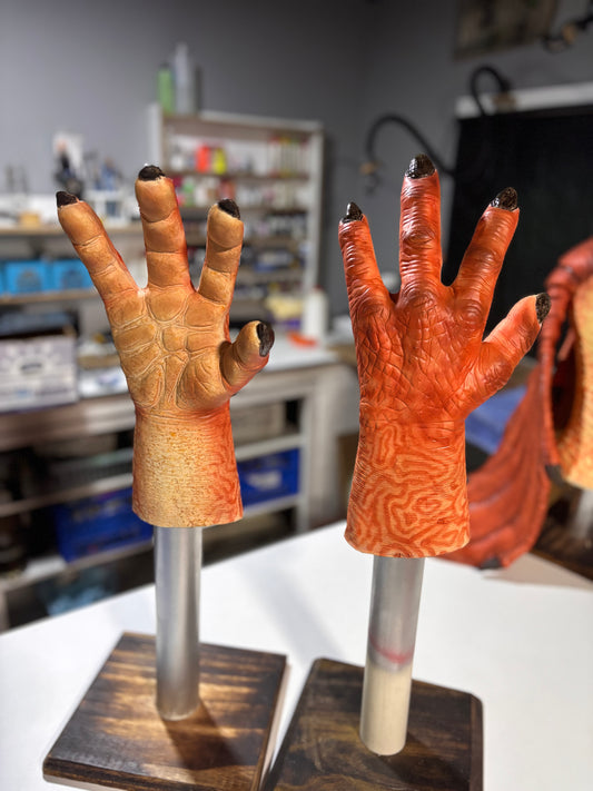 Jar Jar latex hands