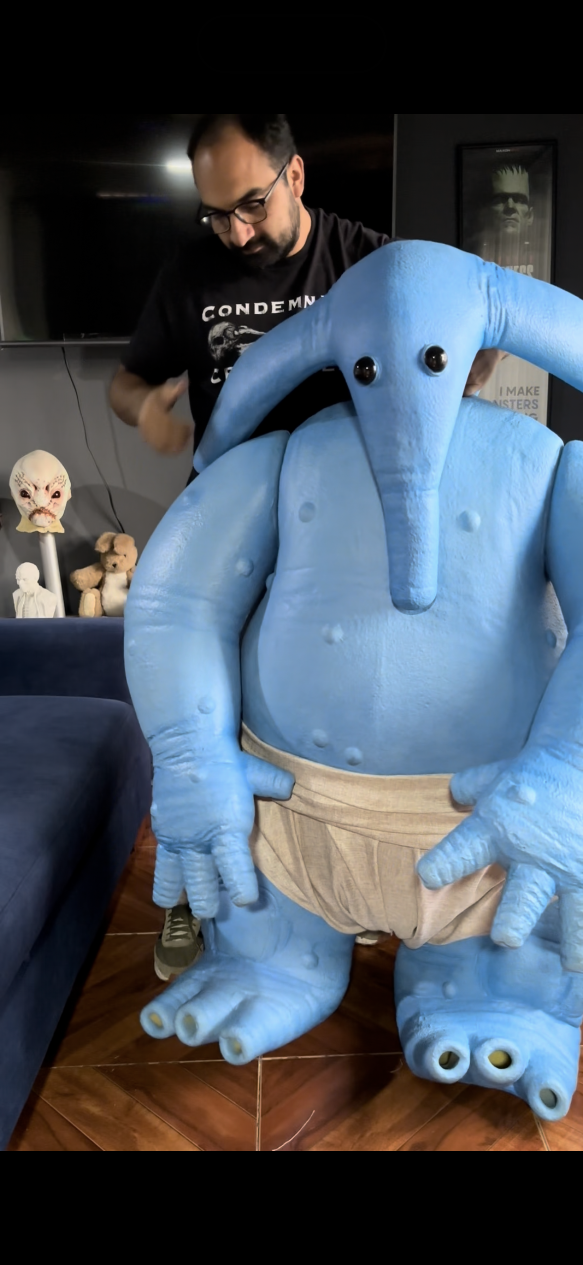 MAX REBO FOAM/LATEX LIFE SIZE SCULPTURE