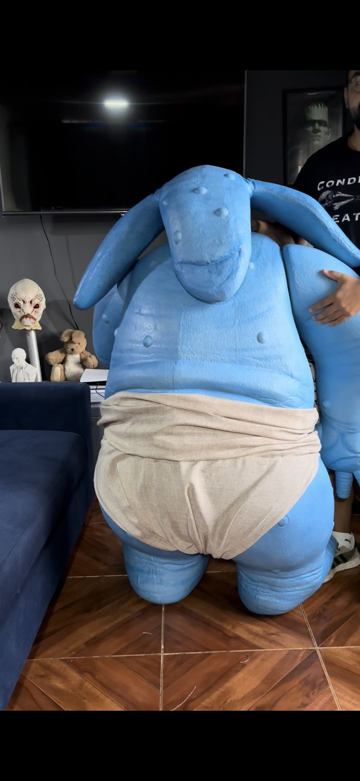 MAX REBO FOAM/LATEX LIFE SIZE SCULPTURE