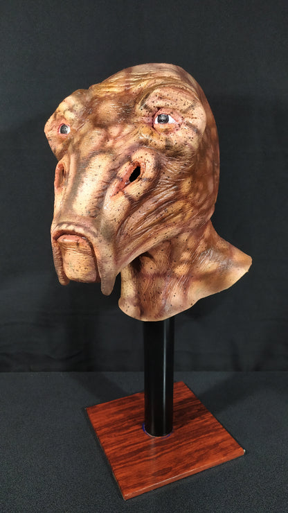 ELLO ASTY LATEX MASK