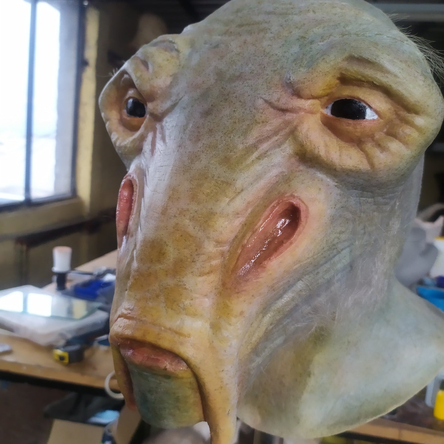 C AI TRENALLY LATEX MASK